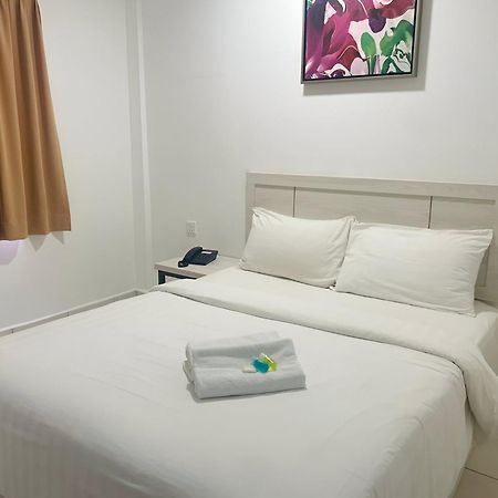 De Ocean Hotel Malacca Exterior photo